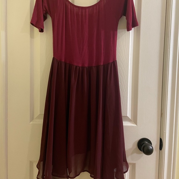 Little red dress โค๏ธ๐น - Picture 4 of 5